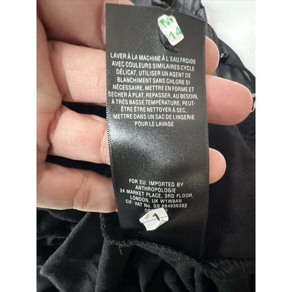 Anthropologie Akemi + Kin Louise Black Embroidered Floral Blouse Size Medium - Picture 13 of 16